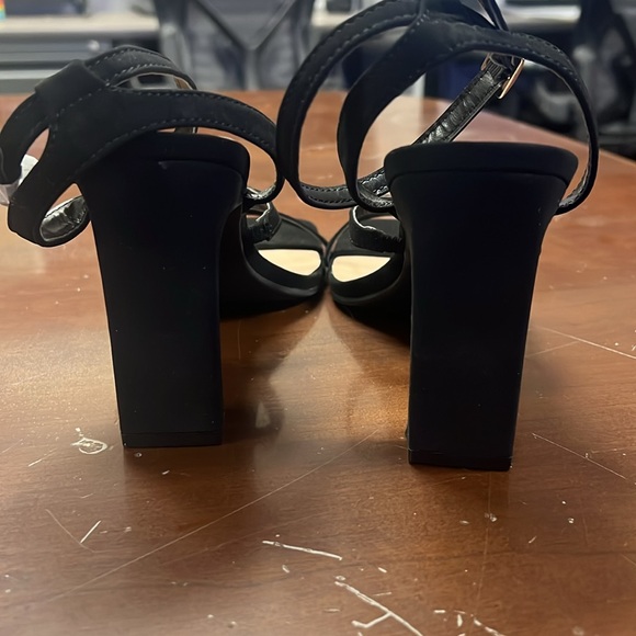 NEW Top Moda Sandals Womens Size 8 black Square Toe Ankle Strap Chunky Heels - Picture 3 of 5